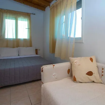 Encore Seaside Villa, Possidi